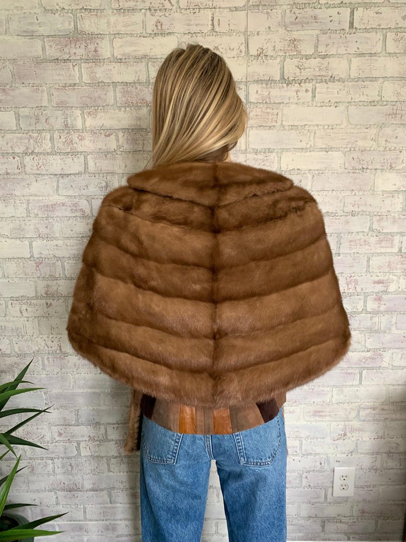 Luxury Mink Fur Stole: Elegant Brown Shawl Wrap