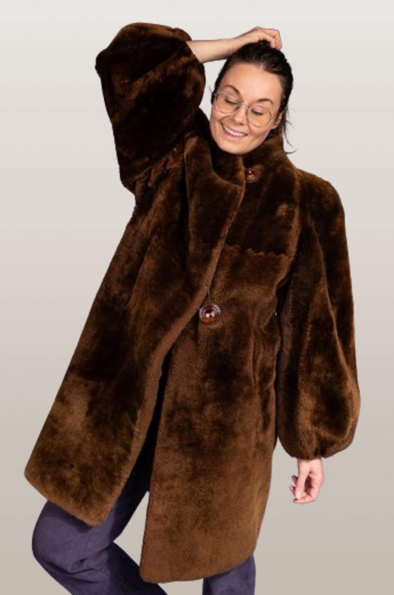 Vintage Brown Mink Fur Coat: Women's Long Elegant Outerwear