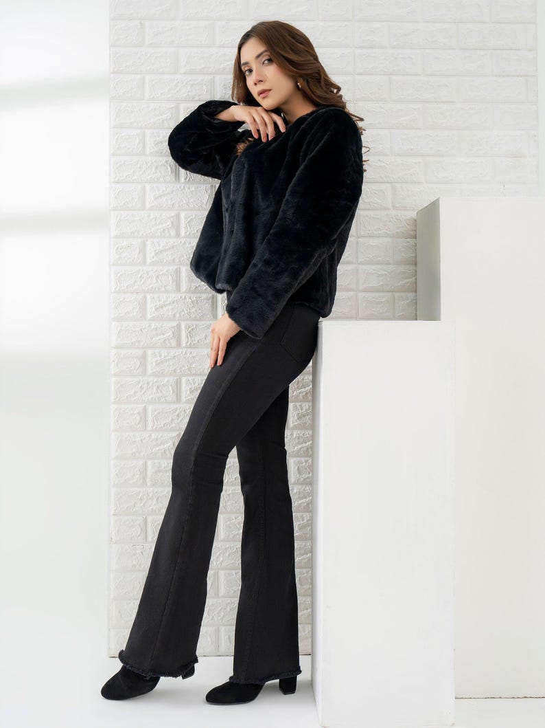 Black Faux Fur Cropped Jacket: Women's Winter Outerwear