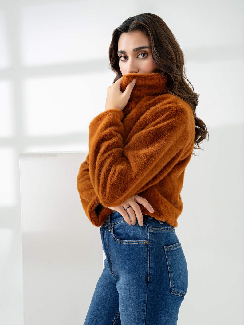 Brown Faux Mink Fur Cropped Jacket: Elegant Women's Coat