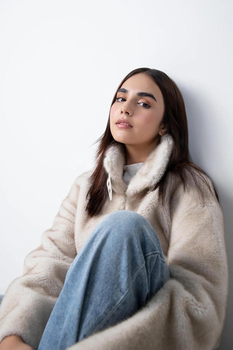 Cream Faux Fur Jacket for Women – Cozy Winter Coat, Chic Streetwear Outerwear, Vegan Friendly