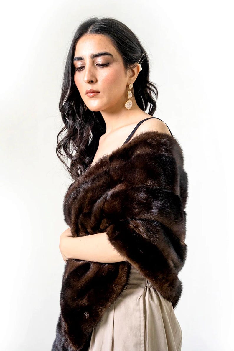 Vintage Real Mink Fur Stole – Luxurious Light Brown Cape Shawl For Women