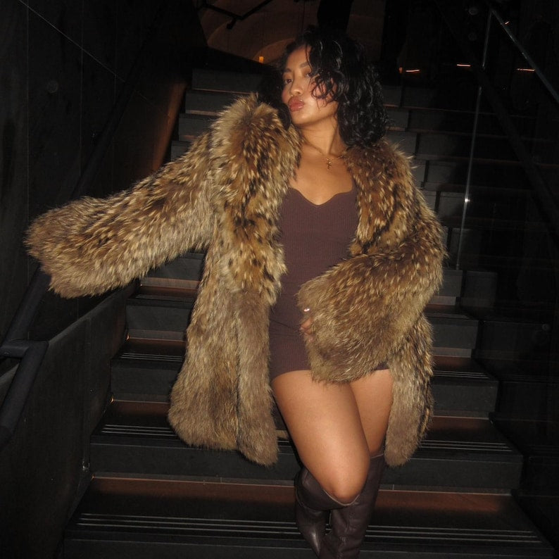 Oversized Fox Fur Coat: Women's Mid-Thigh Length, Natural Earth Tones
