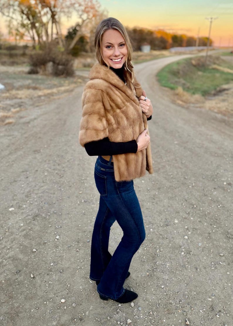 Luxurious Real Mink Fur Stole – Vintage Light Brown Cape Shawl For Women